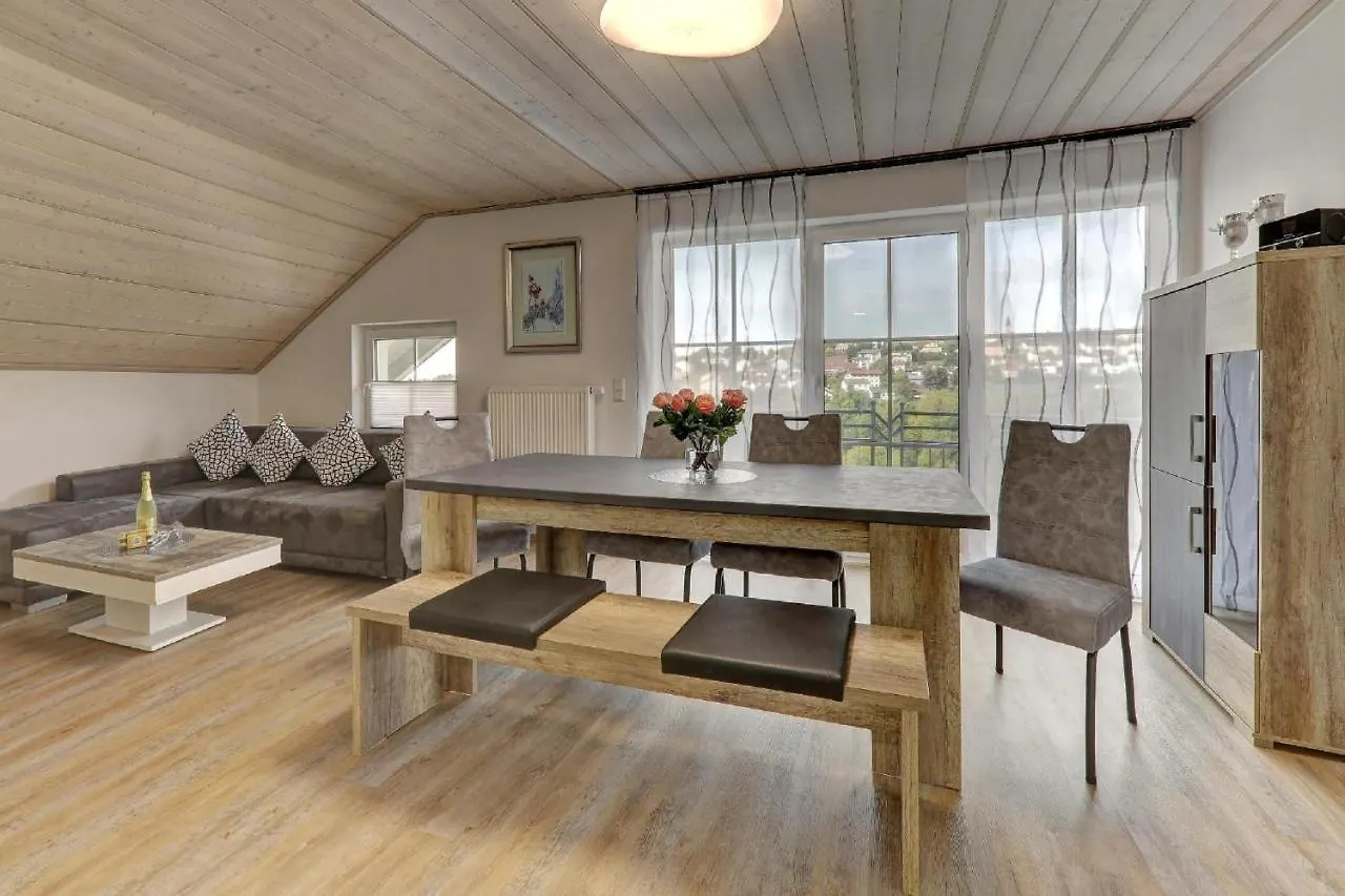 האוצנברג Ferienwohnung Staffelberg